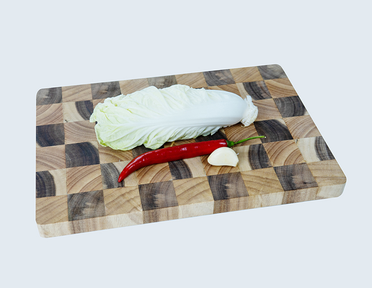 bamboo cutting board